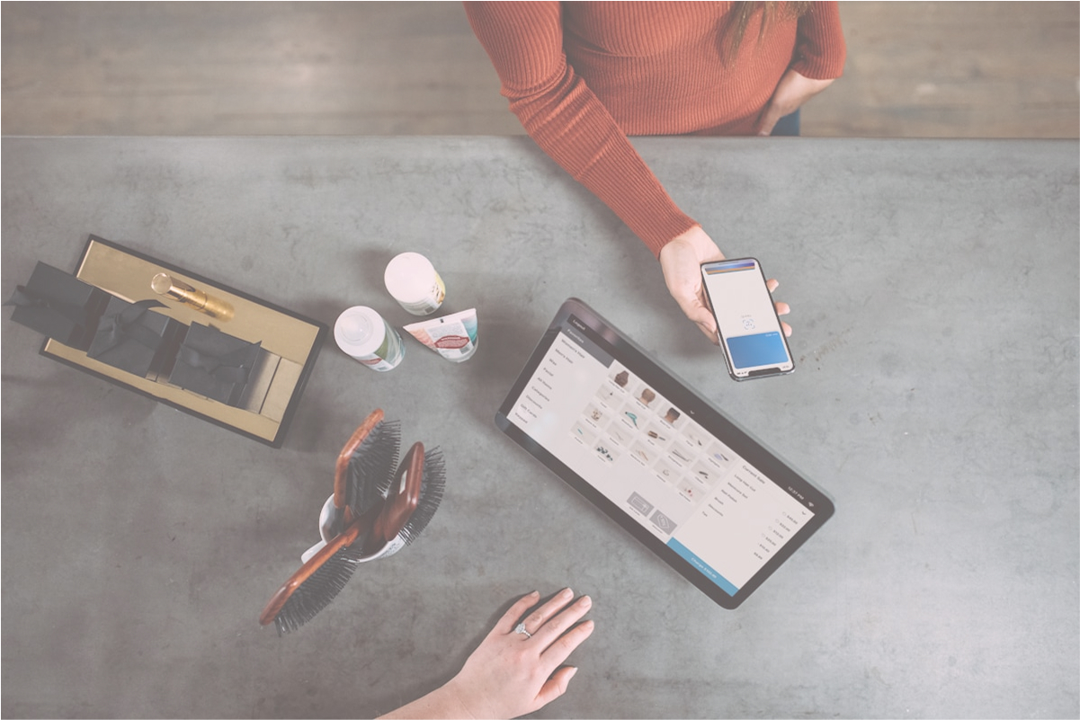 部署間連携で受注率がアップ!営業・サポート間の情報共有成功事例を追加しました